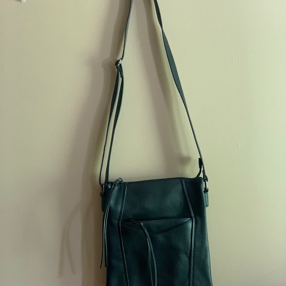 Black leather like crossbody purse - Picture 3 of 8